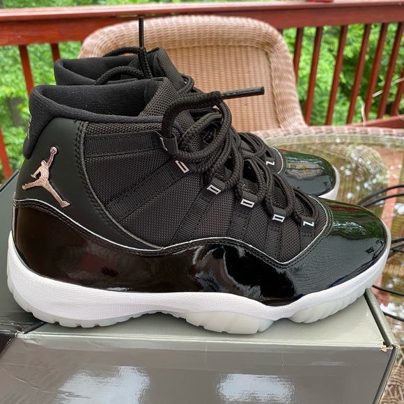 ‼️bundle‼️Jordan 11 Jubilee PS4 iPhone 11 - Picture 3 of 8